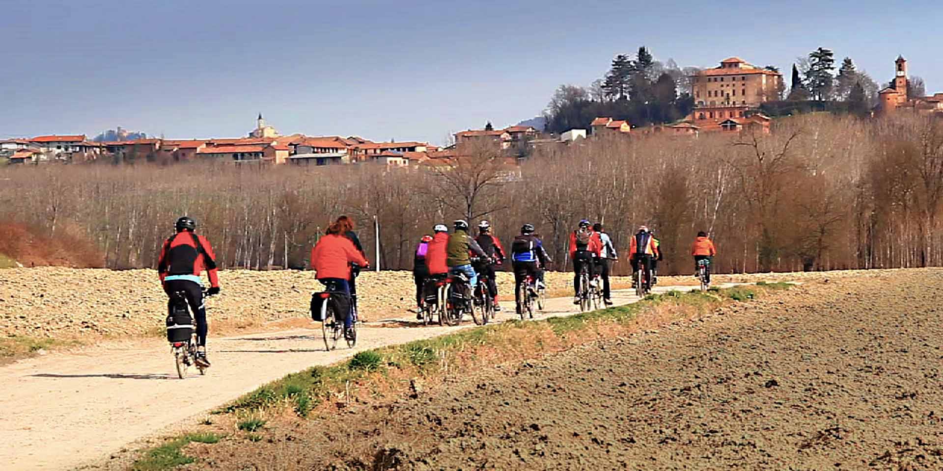 La ferrovia del Monferrato in bici
