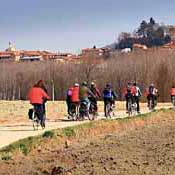 La ferrovia del Monferrato in bici